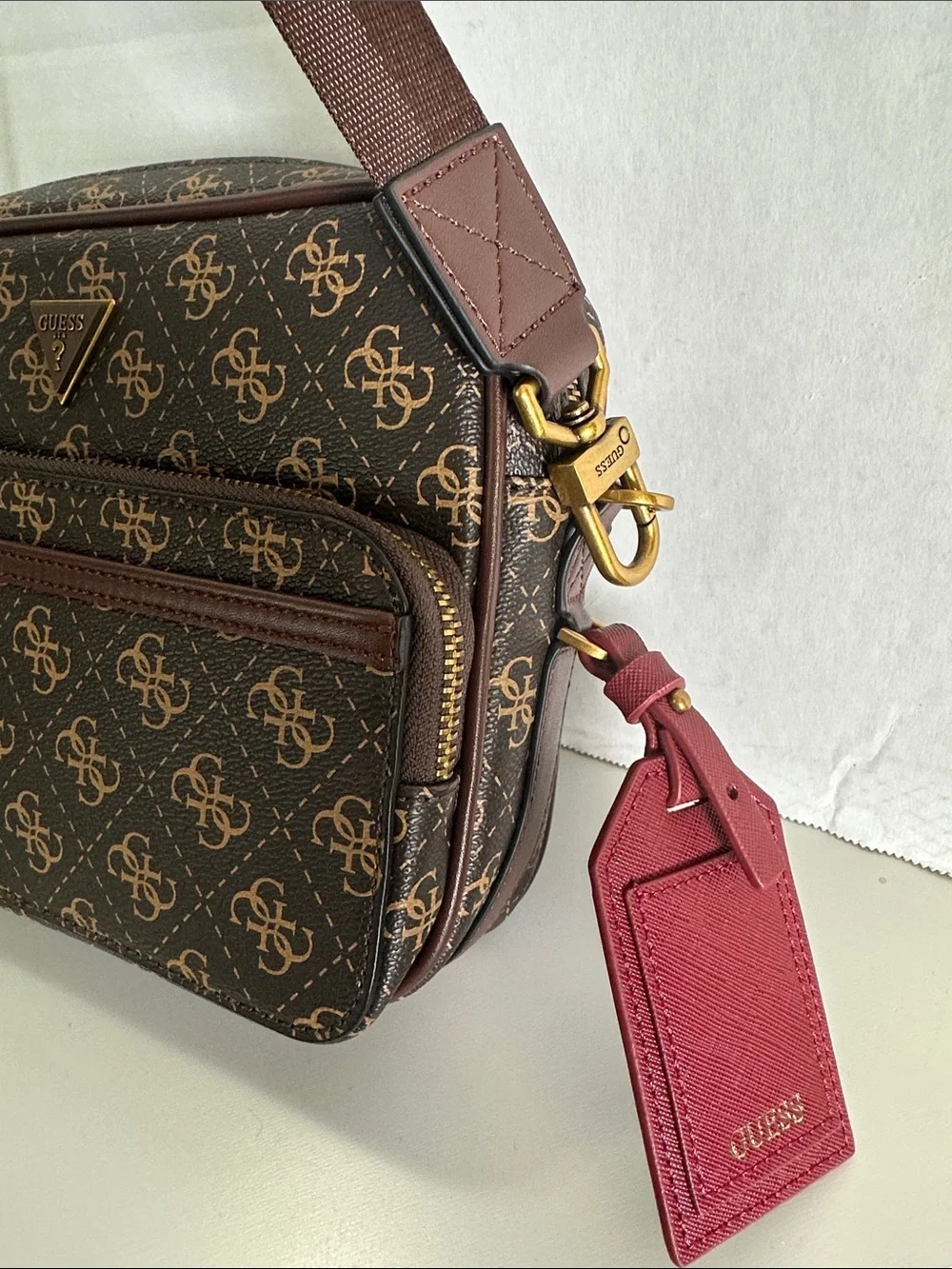 Guess new brown